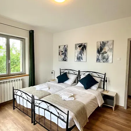 Franko Spacious House With A Pool Holiday home *