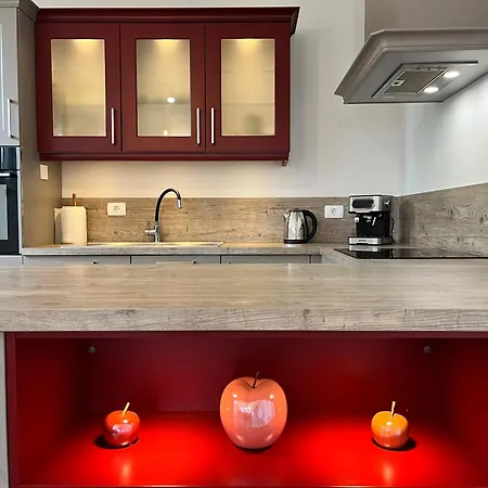 בית נופש Franko Spacious House With A Pool Obrov