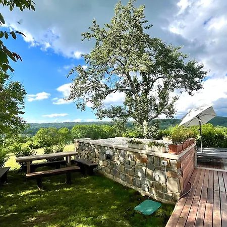 בית נופש Franko Spacious House With A Pool *