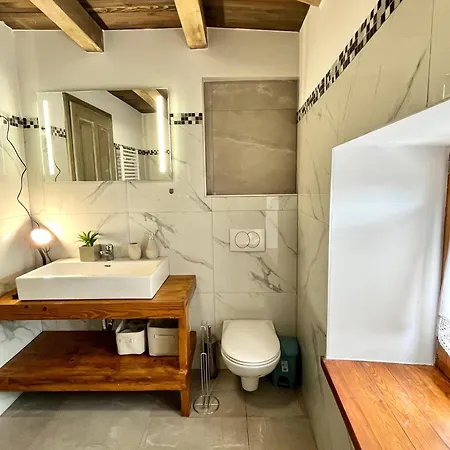 Franko Spacious House With A Pool בית נופש *