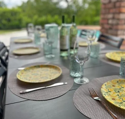 Vakantiehuis Franko Spacious House With A Pool *