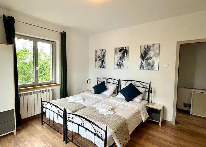 Franko Spacious House With A Pool Vakantiehuis *