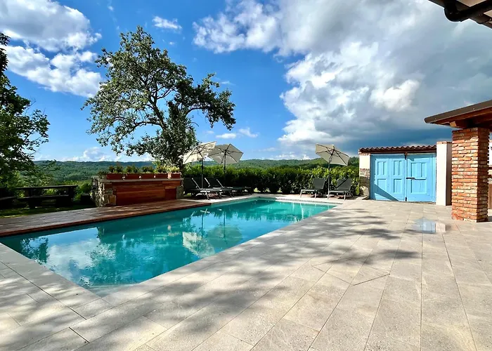 Franko Spacious House With A Pool