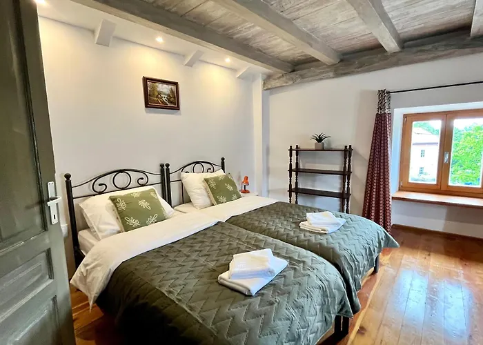 Franko Spacious House With A Pool Casa vacanze *