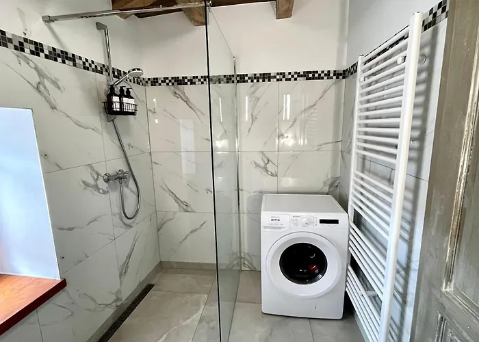 Franko Spacious House With A Pool Vakantiehuis Obrov