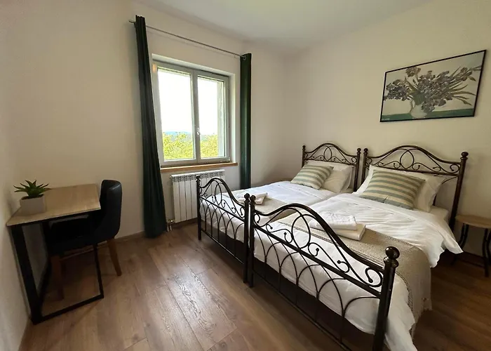 Franko Spacious House With A Pool Casa vacanze *